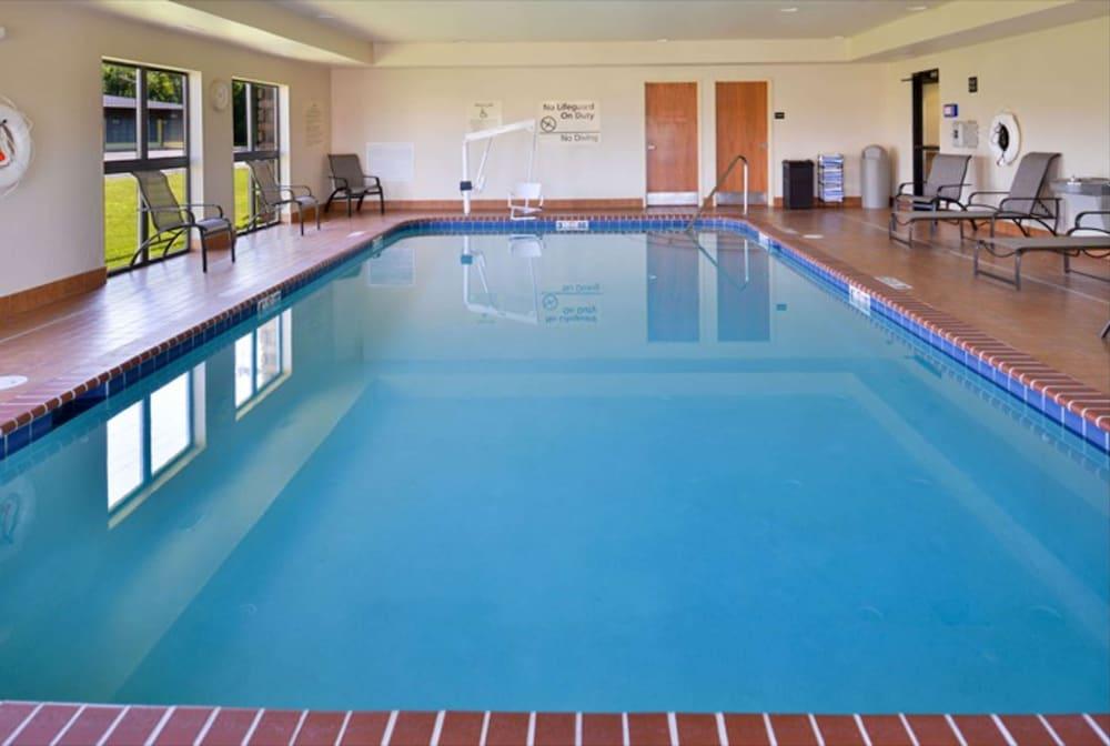 Hotel Hampton & 3*