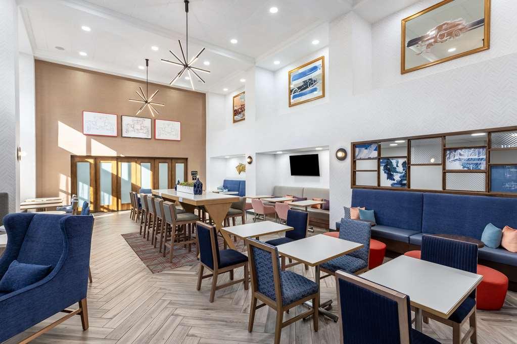Hampton & Hotel 3*
