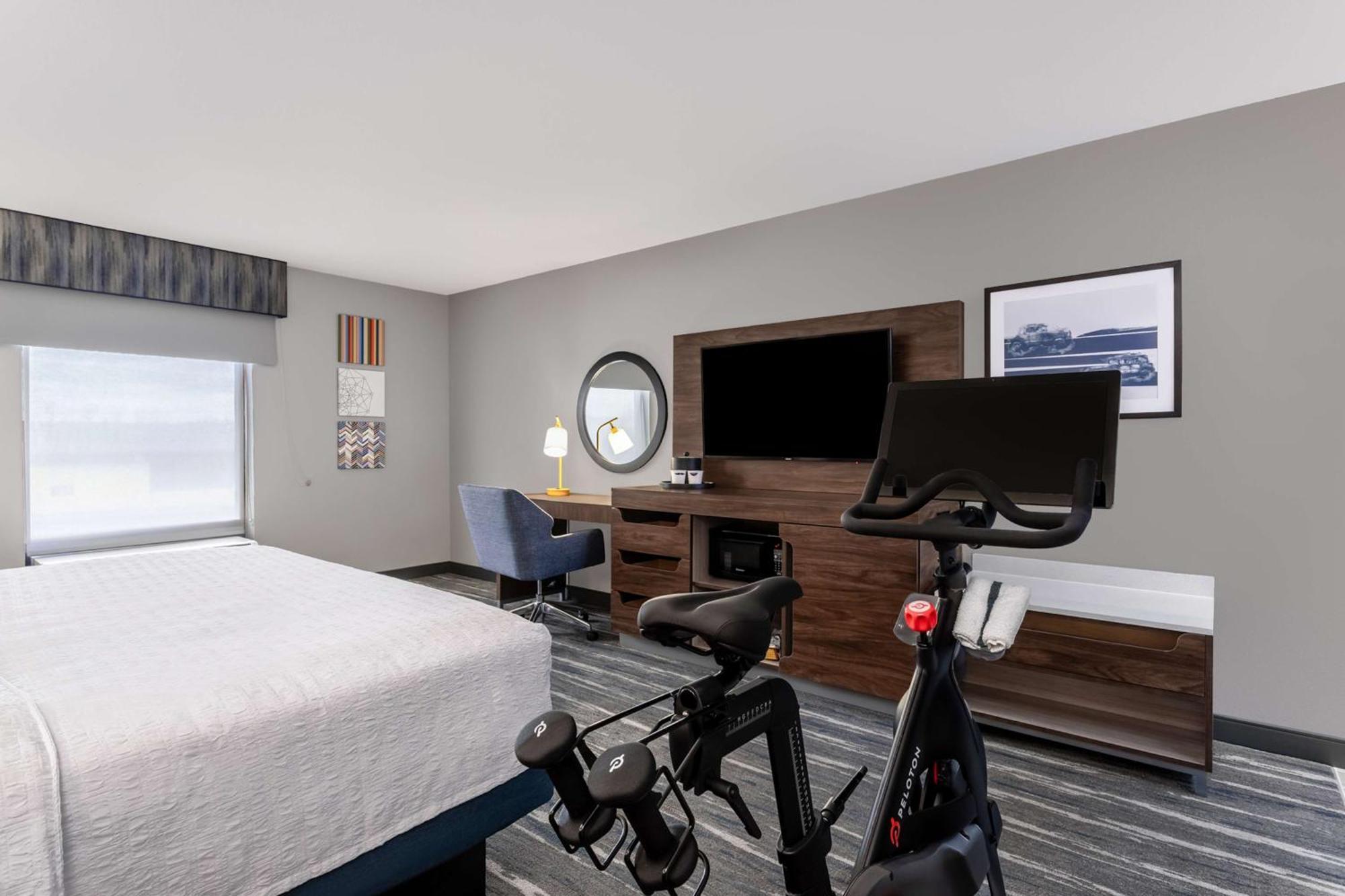 Hampton & 3* Richmond