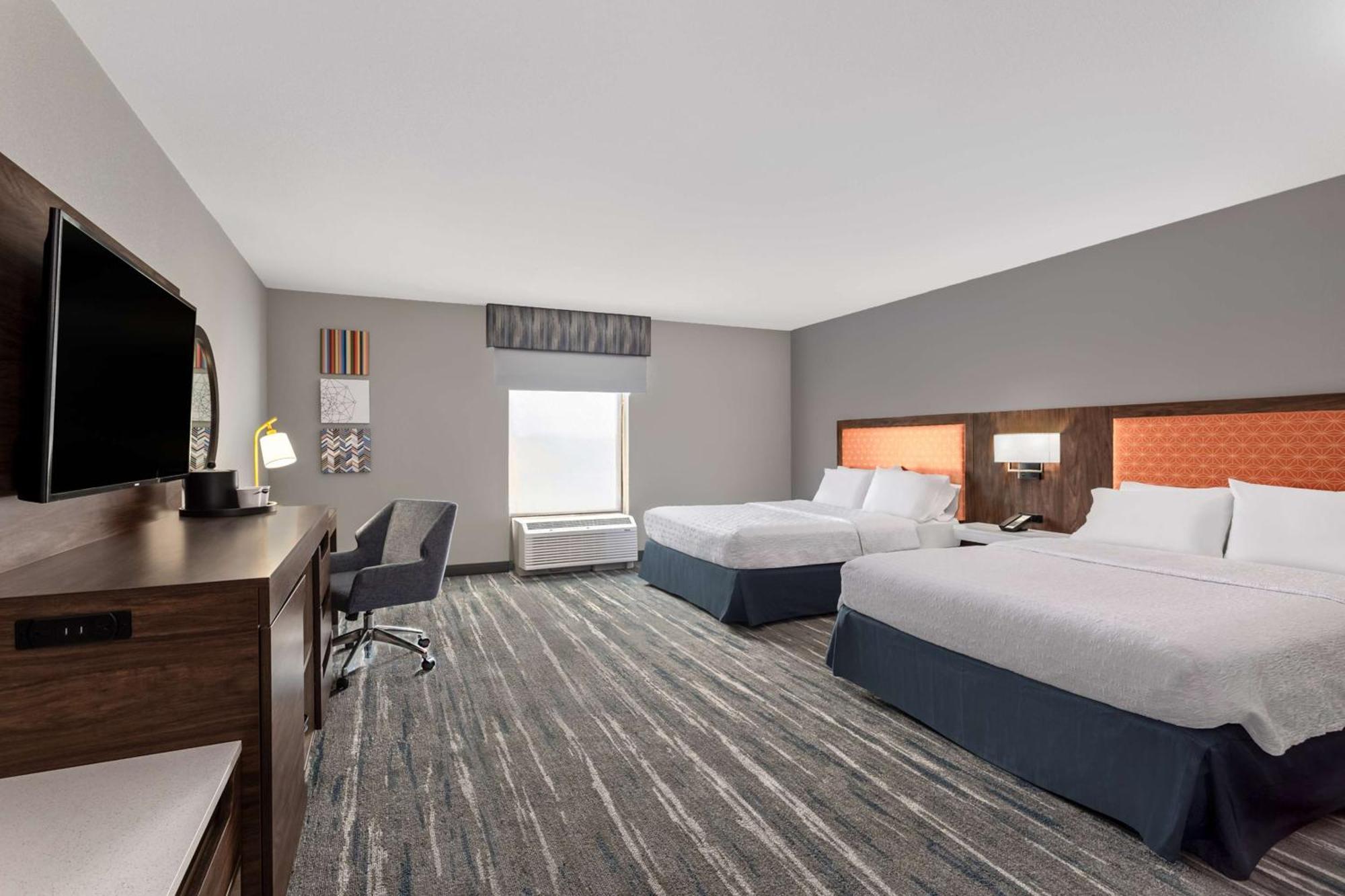 Hotel Hampton &